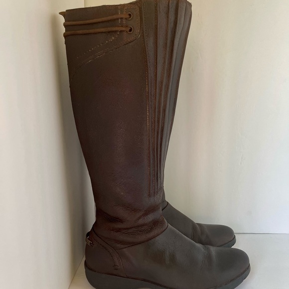 Merrell Vera Peak Brown Leather Boots - Picture 4 of 11